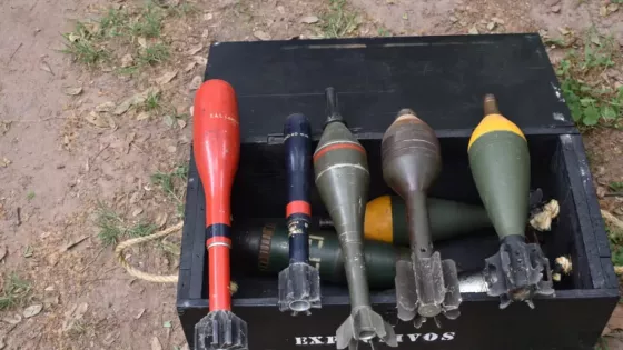 16878-la-policia-secuestro-granadas-explosivos-y-armas-de-fuego-en-una-finca-de-chicoana