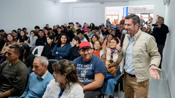 103333-mas-de-150-personas-asistieron-a-talleres-de-inteligencia-artificial-en-rosario-de-la-frontera-y-el-tala