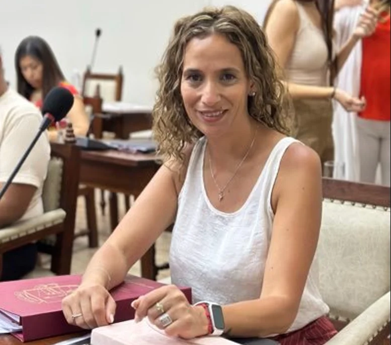 Lobo Camila