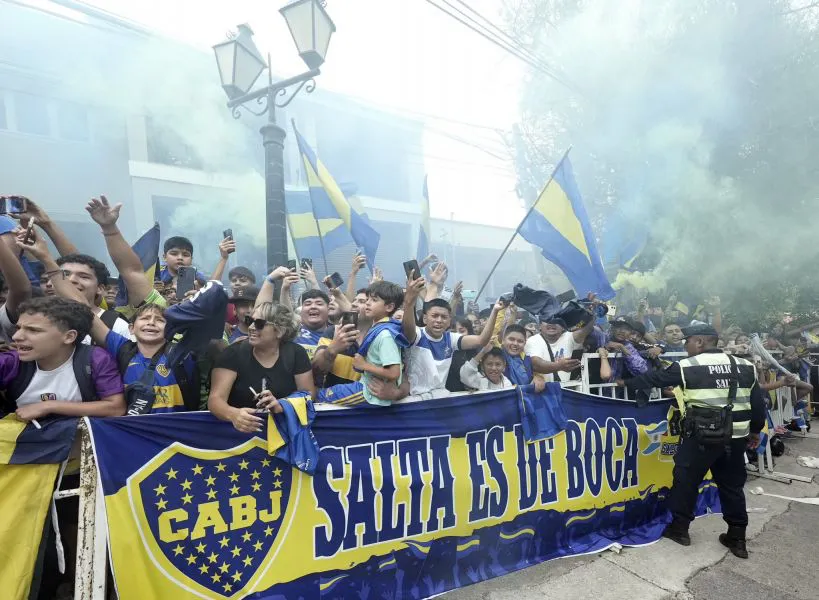 93772-boca-llego-a-salta-con-sus-principales-figuras-para-jugar-el-desafio-de-verano-frente-a-gimnasia-y-tiro