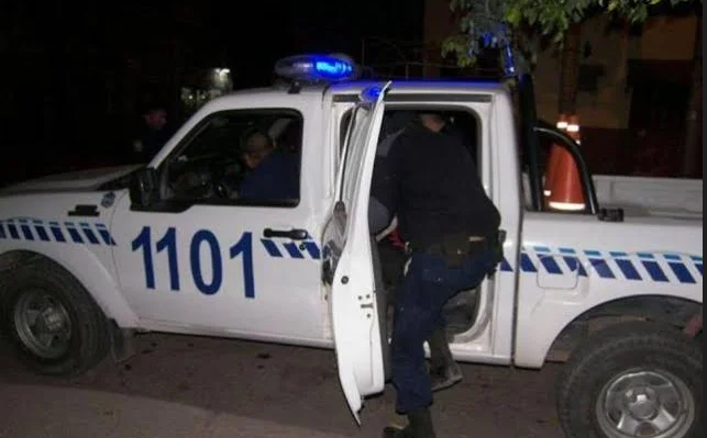 Policíaa