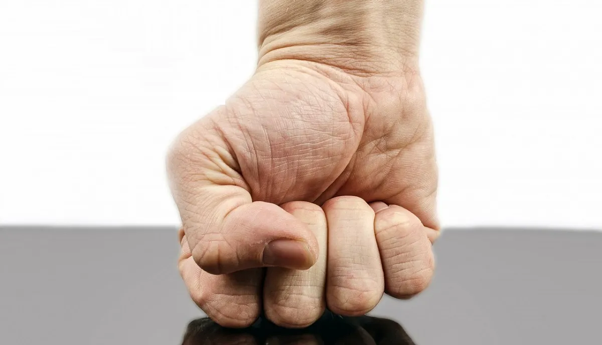 Ilustrativa violencia