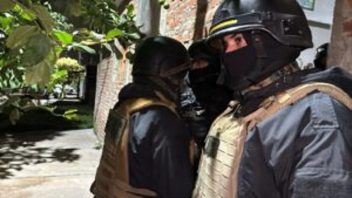 Policías
