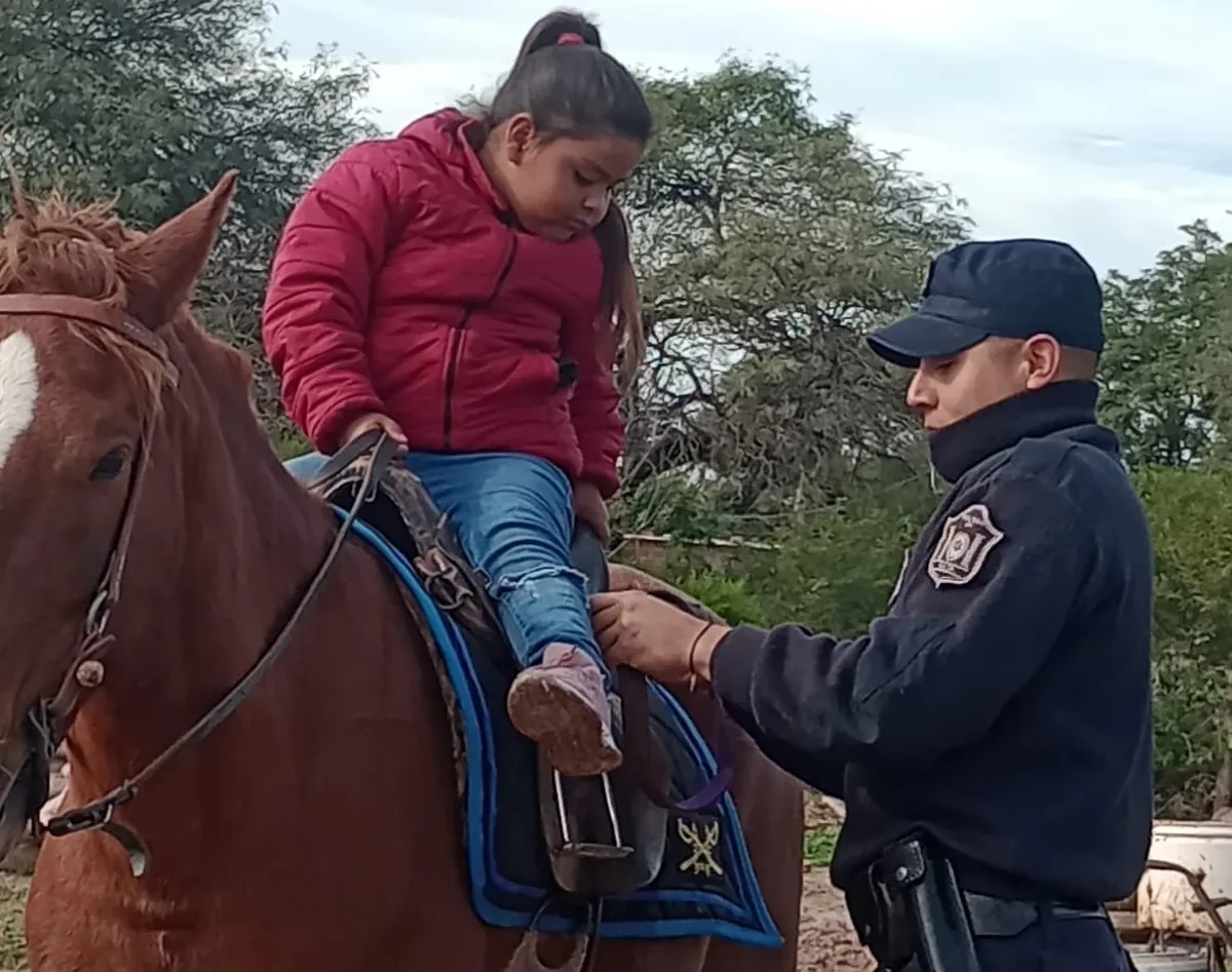 Policía