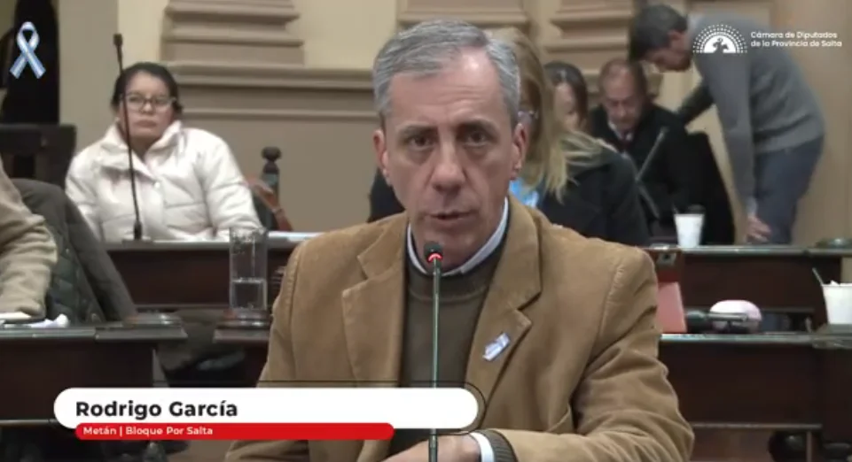 GARCÍA R