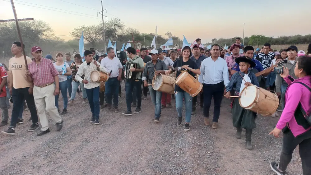 Concejal René Romero en el Milagro de Los Rosales