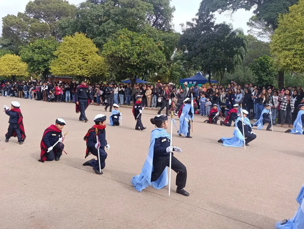 Desfile Policía Las Lajitas