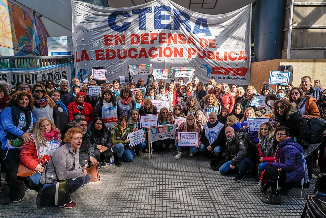 CETERA ADP PARO DOCENTE