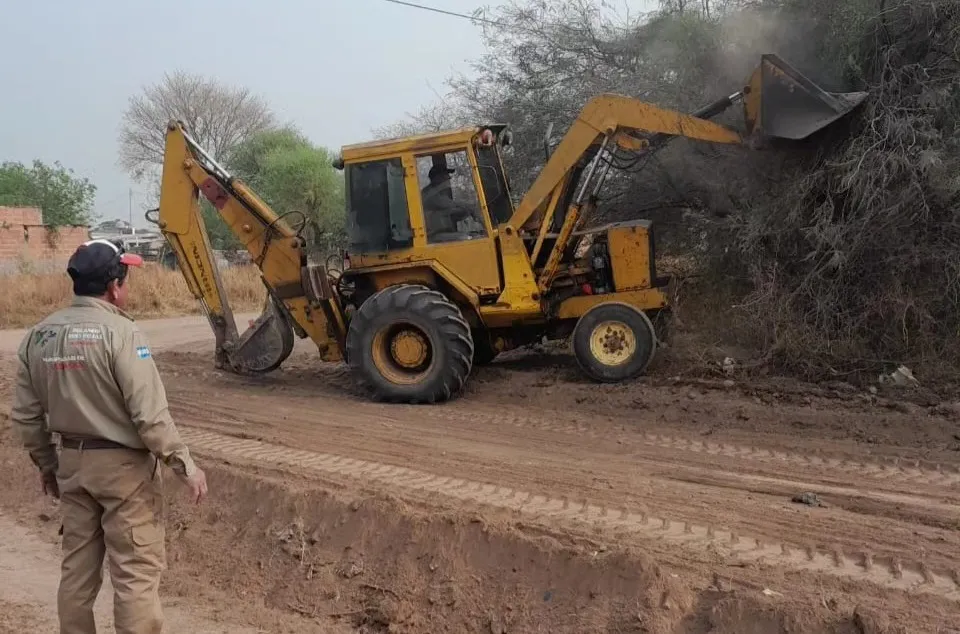 el quebra obra maquina camino