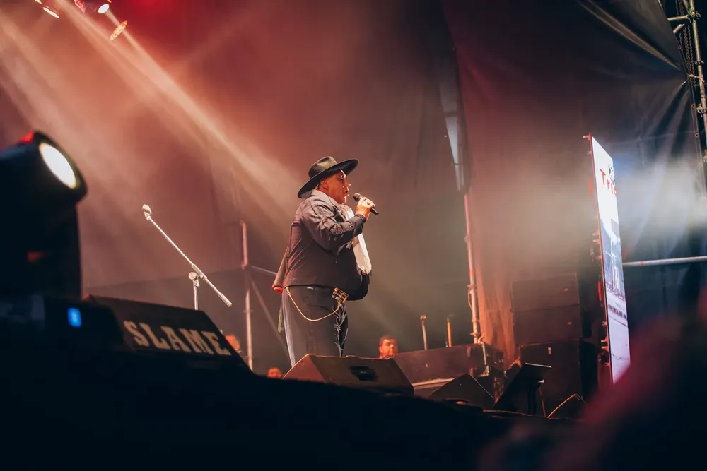 835e1ff6-315a-4ea0-a067-50c7278194df