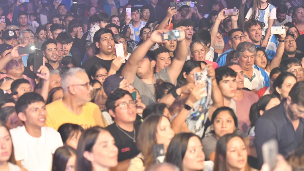 17205-el-gobernador-saenz-recibio-a-luciano-benavides-campeon-saltenio-del-dakar-2026