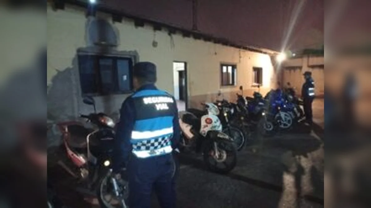Motos Lajitas
