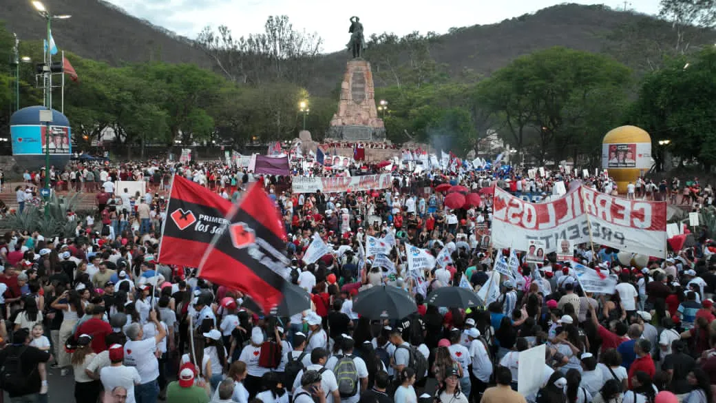 PRIMERO LOS SALTEÑOS