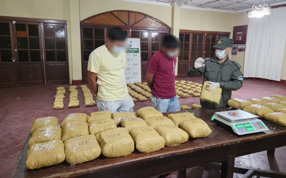 214_kilos_de_marihuana_en_salta_-_urundel_2