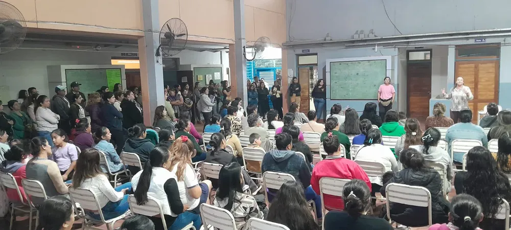 Padres alumnos Colegio Saravia