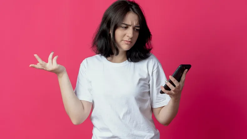 sin señal celular mujer