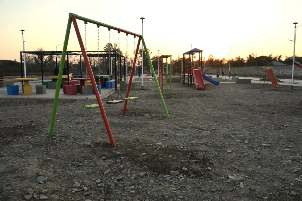 Actos vadálicos en Plaza de Barrio Villa Josefina de Rosario de la Frontera