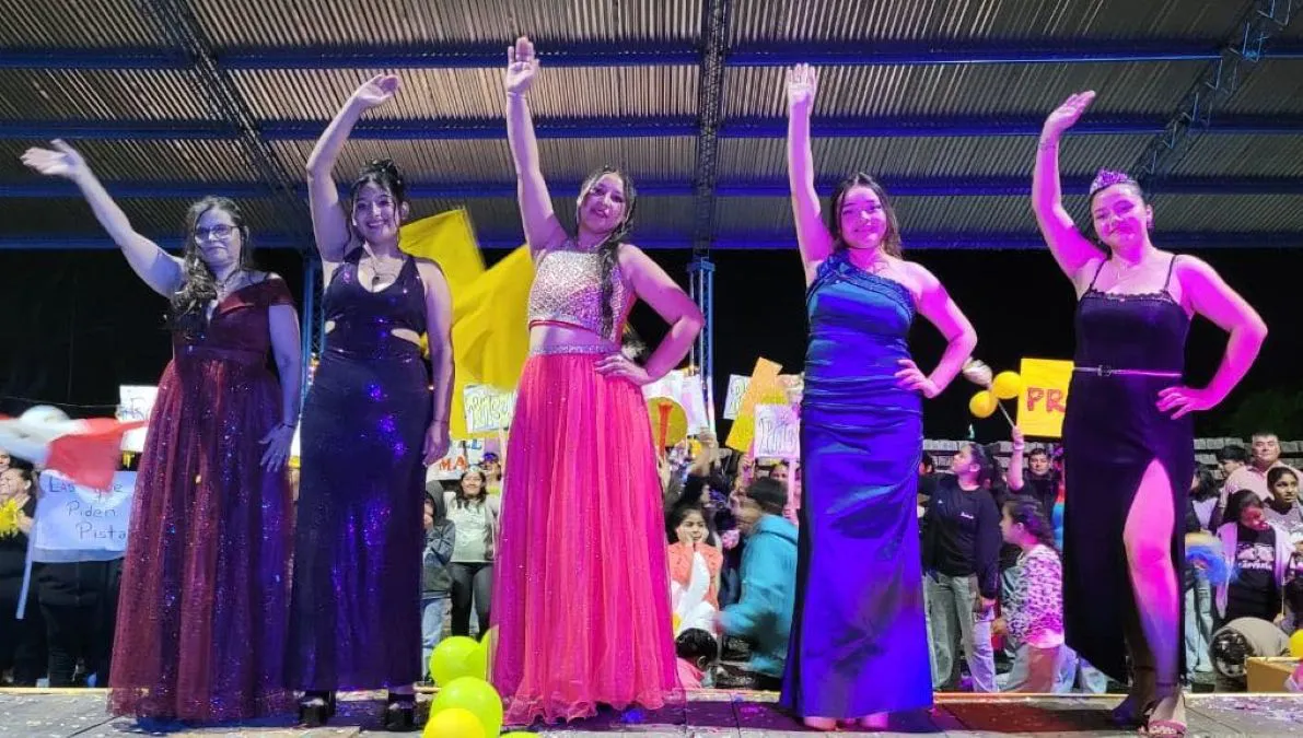 DESFILE