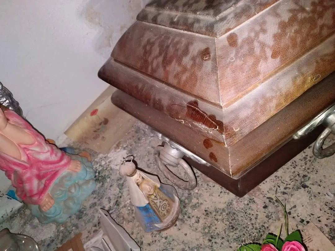 Cajón cementerio