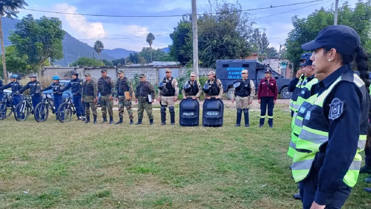Policía