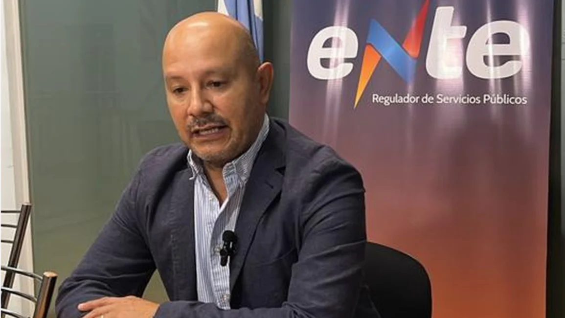 Carlos Uluncha Saravia EL ENTE