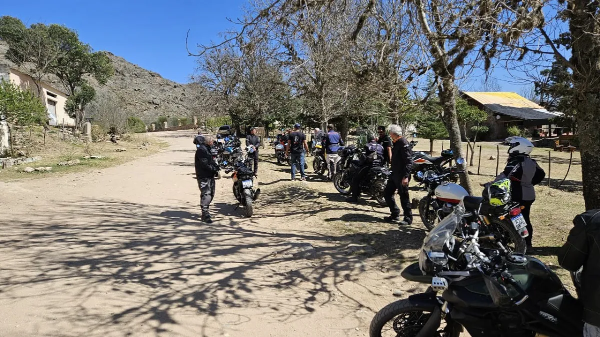Motos