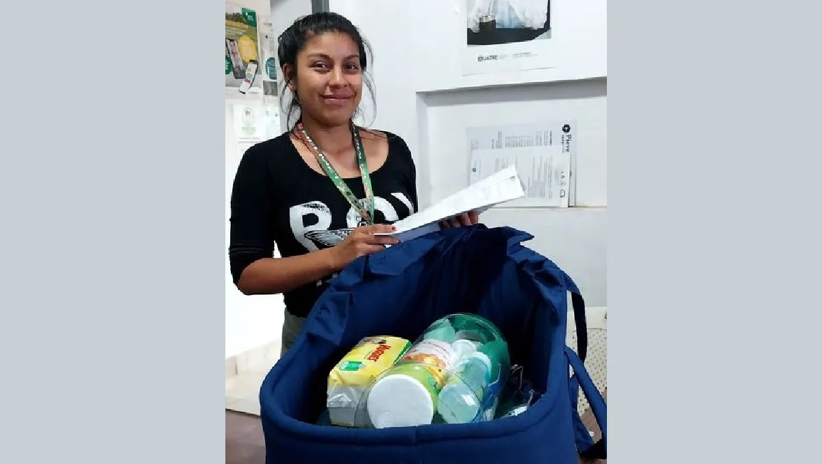 Entrega de ajuares en Apolinario Saravia