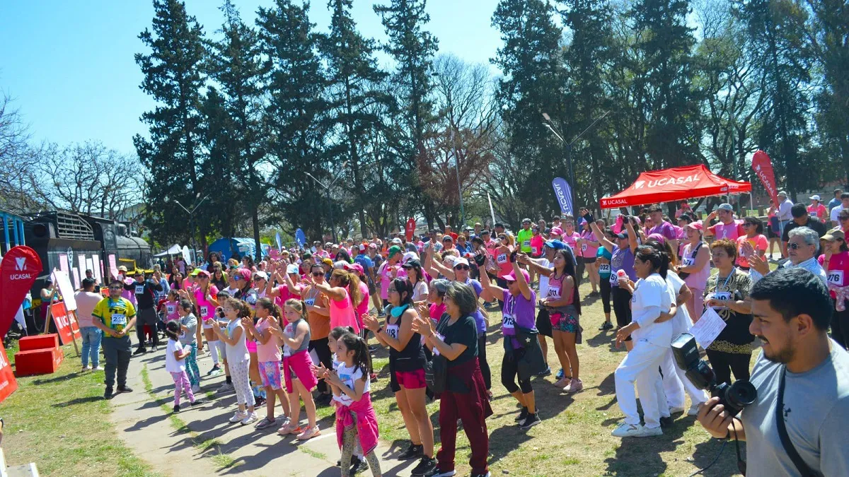 Marcha aeróbica de concientización - cáncer de mama