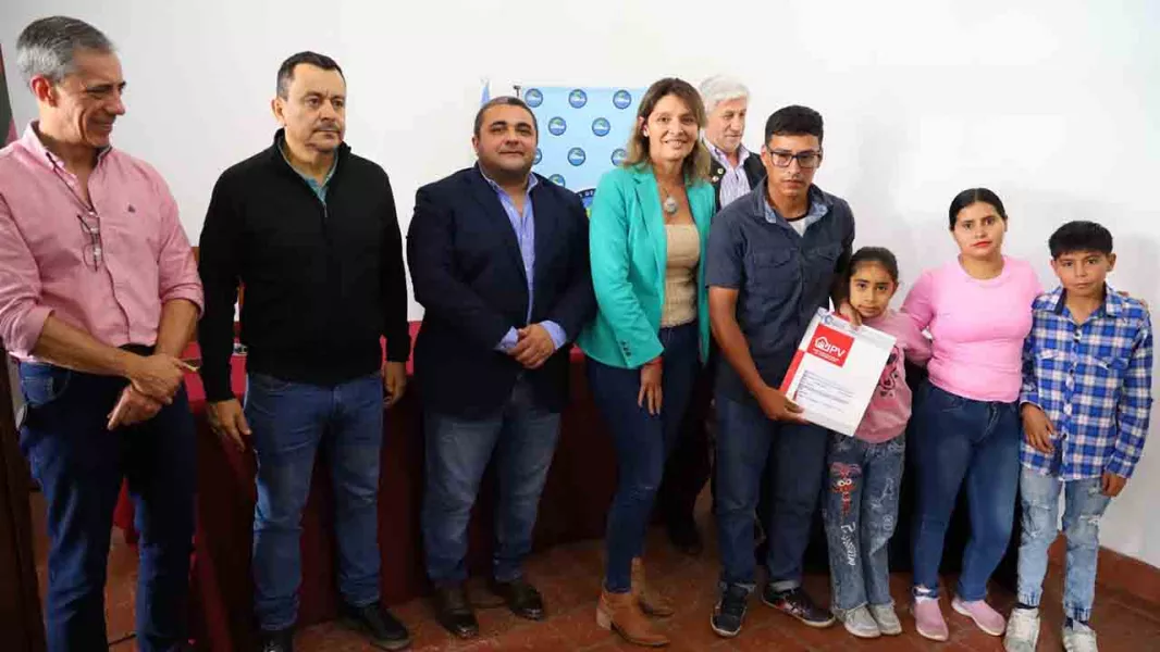 20931-familias-de-la-comunidad-wichi-de-metan-recibieron-su-casa