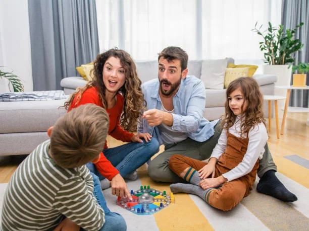 JUEGO EN FAMILIA