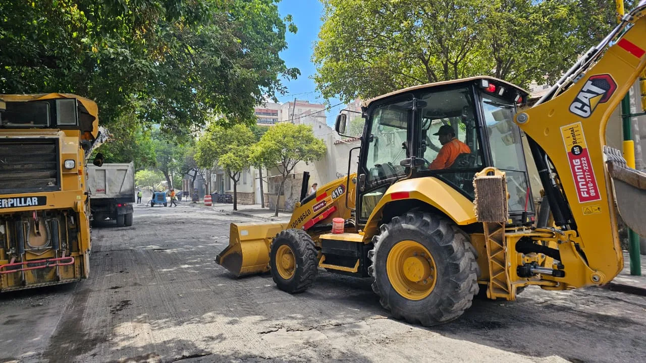 obra maquina pavimento salta