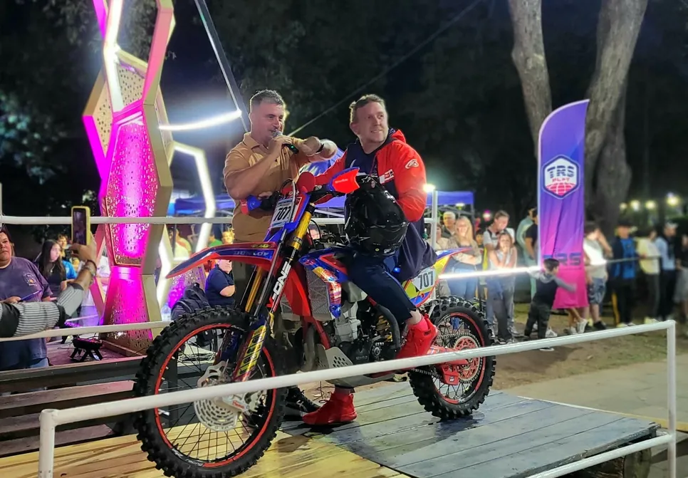 piloto enduro Metán