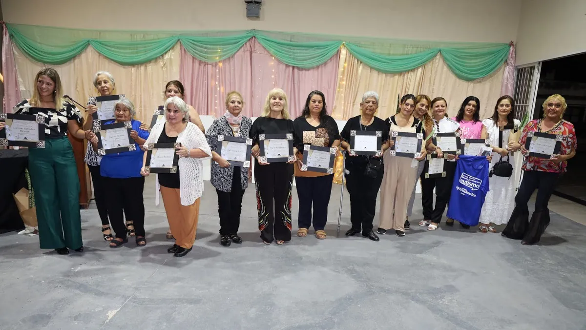 Mujeres reconocidas en la ciudad de Metán
