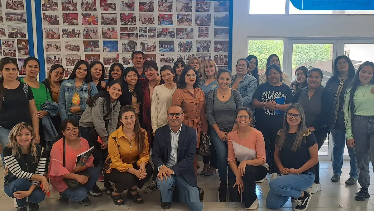 Formar para proteger - Saravia