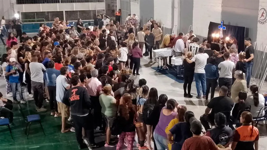Despiden a Huguito Flores