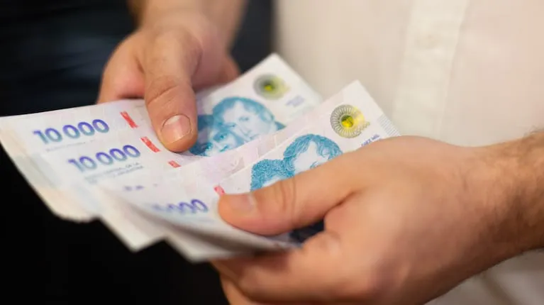 aguinaldo-2025-cuando-se-cobra-y-como-se-calcula-foto-adobe-stock-FAYRFJBQBVHG5OBZ7GBNT2CSMQ