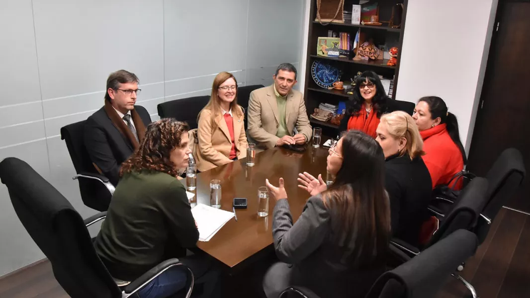 IES JUAN CARLOS DÁVALOS POMA