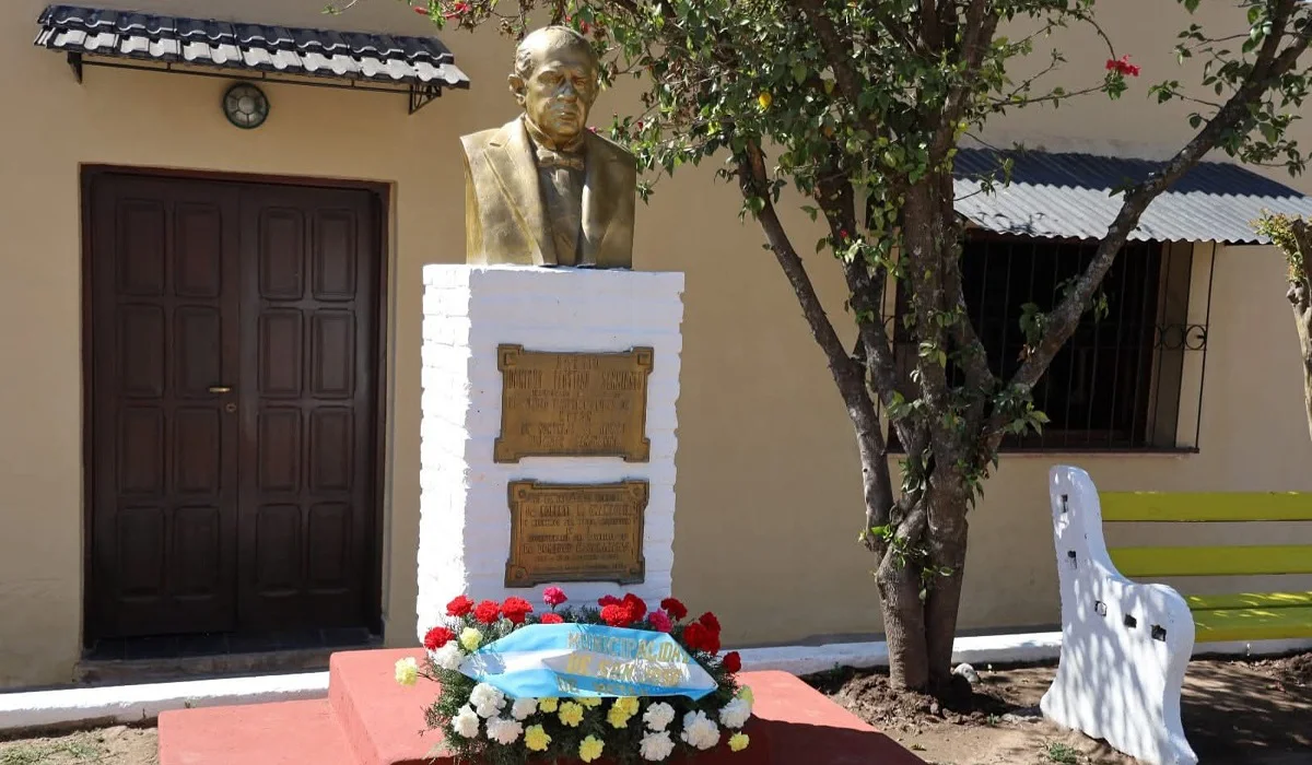 Busto Sarmiento