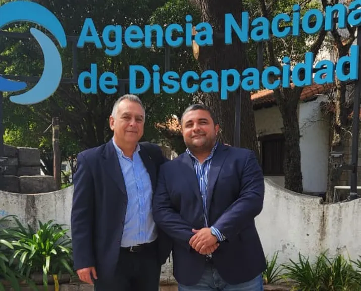 Moisés e Issa en Andis