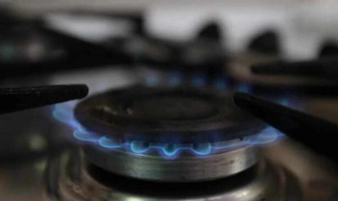 Gas