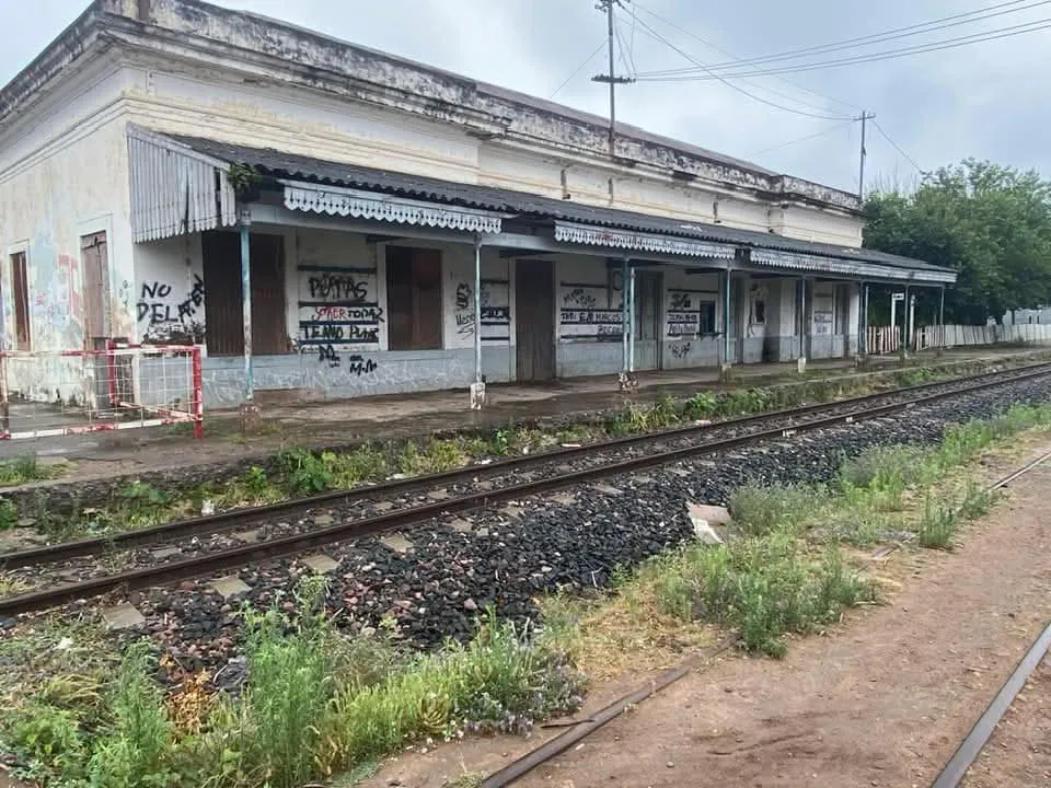 estacion trenes rosario de la frontera