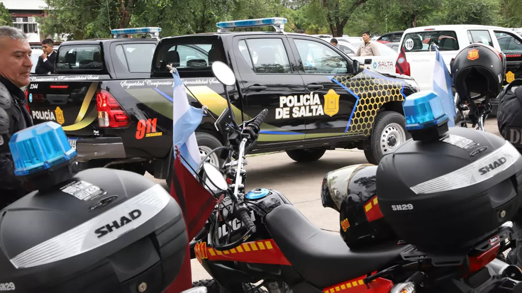 policía